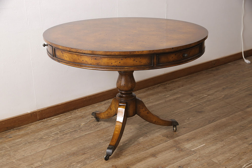 中古美品　イギリス高級家具　MAITLAND SMITH(メートランドスミス)　 バーズアイ天板が特徴的な引き出し付きラウンドテーブル(定価約70万円)(ダイニングテーブル)(R-052136)