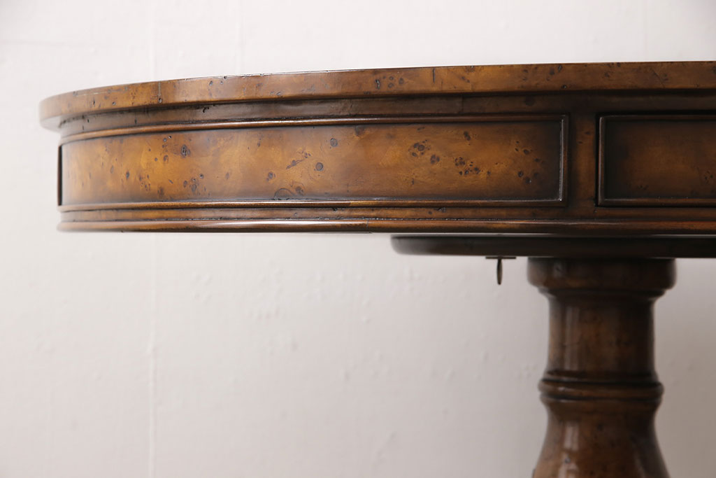 中古美品　イギリス高級家具　MAITLAND SMITH(メートランドスミス)　バーズアイ天板が特徴的な引き出し付きラウンドテーブル(定価約70万円)(ダイニングテーブル)(R-052136)