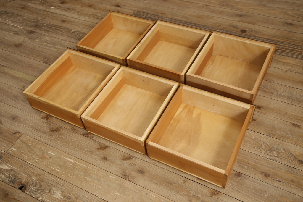 中古　美品　松本民芸家具　収納力たっぷりの高級感漂うD型食器棚(カップボード、飾り棚、収納棚、本箱)(R-049963)