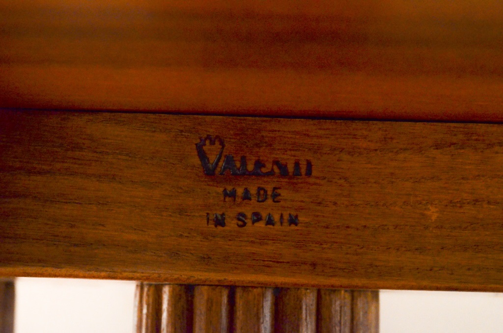 中古　美品　スペイン　バロッサバレンティ(VARO,S.A. VALENTI)　洗練された佇まいが高級感溢れるダイニングテーブル(定価約184万円)(4人掛け、6人掛け、机)(R-057587)