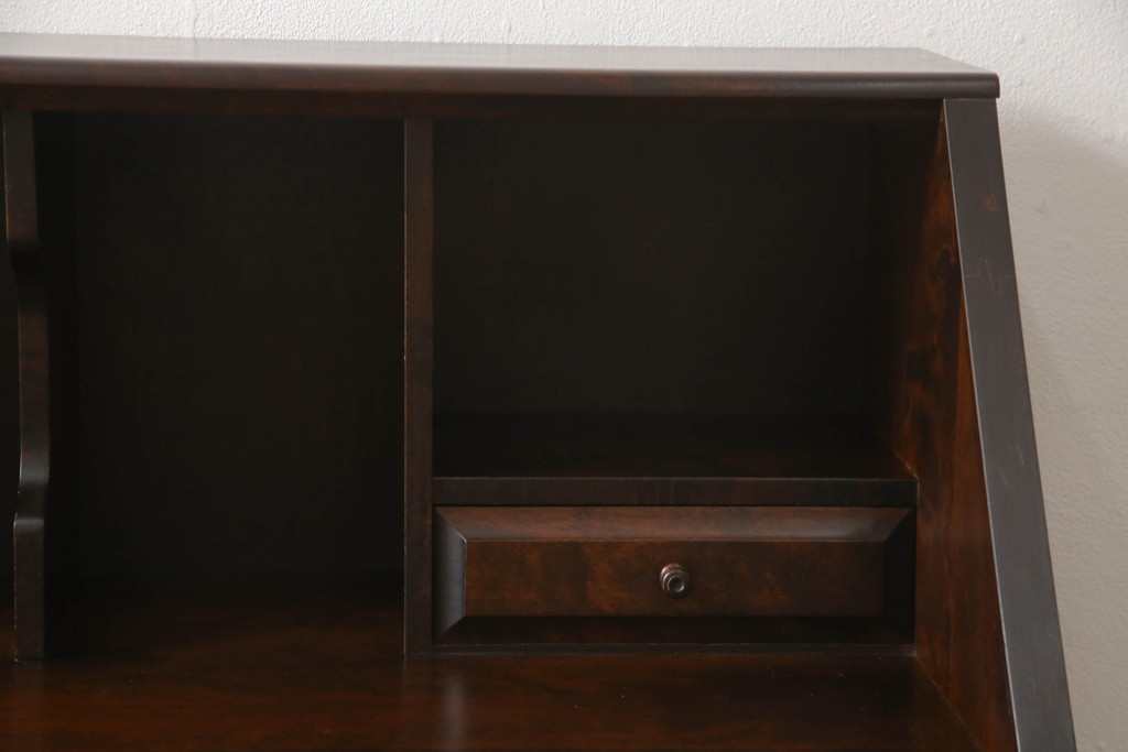 中古　北海道民芸家具　上質な作りが魅力のライティングビューロー(机、在宅ワーク用デスク、ワークデスク、引き出し)(定価約34万円)(R-063877)