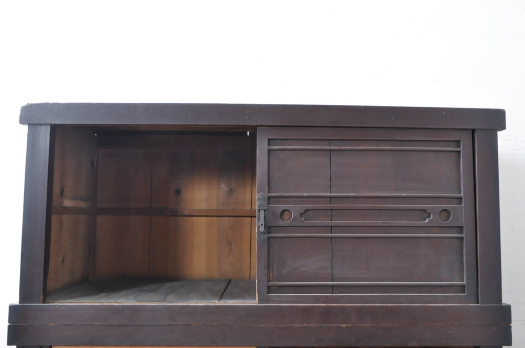アンティーク家具　和の空間を引き立てる収納箪笥(キャビネット、水屋箪笥、夜具箪笥、布団箪笥)(R-036636)