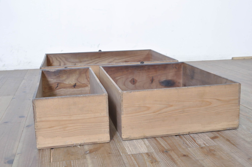アンティーク家具　和の空間を引き立てる収納箪笥(キャビネット、水屋箪笥、夜具箪笥、布団箪笥)(R-036636)