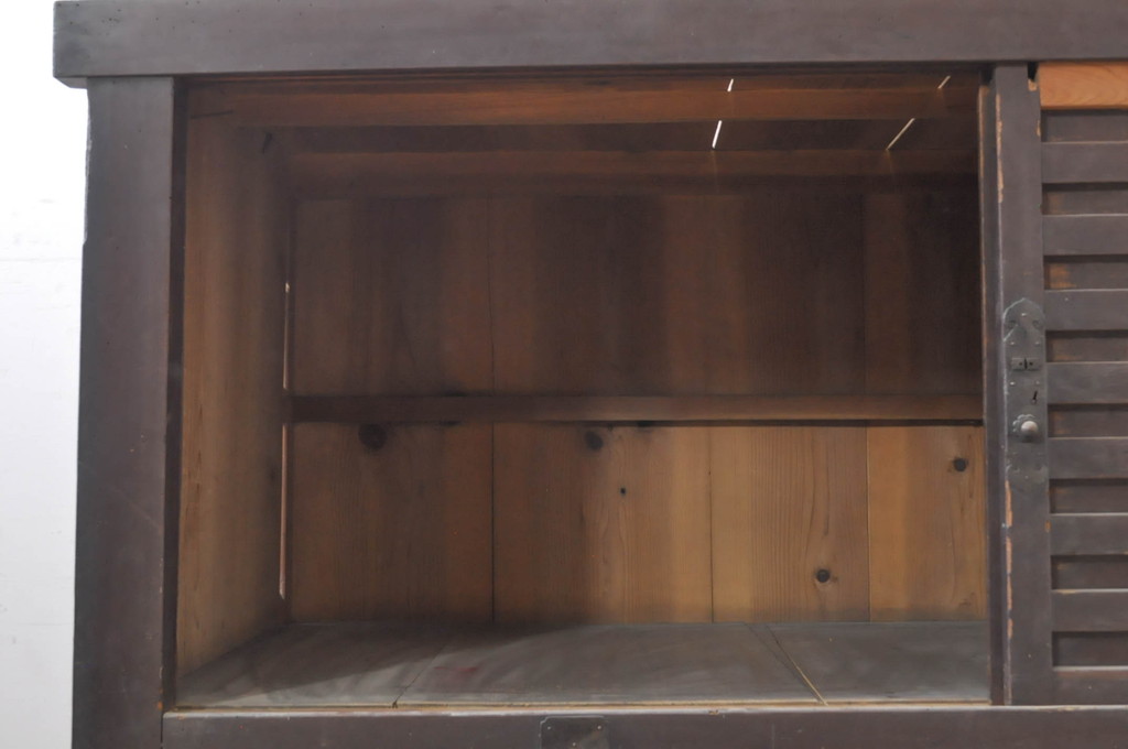 アンティーク家具　和の空間を引き立てる収納箪笥(キャビネット、水屋箪笥)(R-036638)