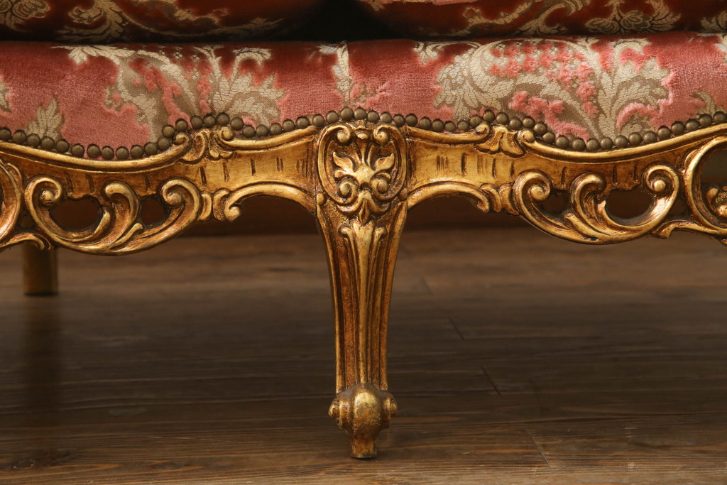中古　イタリア　ロココ調　細部まで凝ったつくりが魅力的な3人掛けソファ(三人掛け、3P)(R-061590)