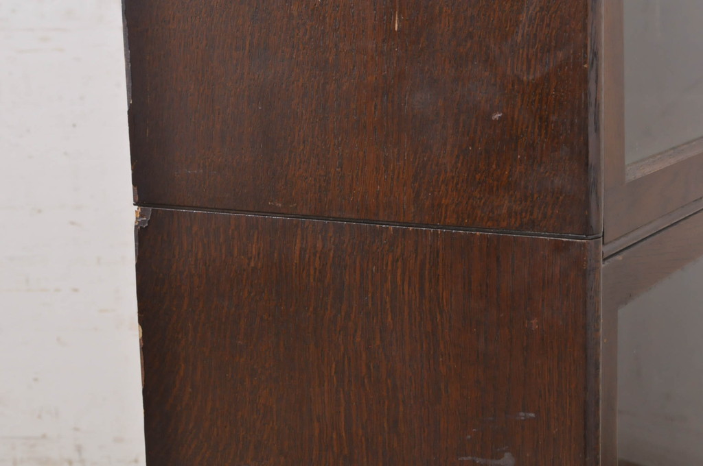 和製アンティーク　オーク材　落ち着いた色合いがクラシカルなお部屋に馴染みやすい脚付きスタッキングブックケース(本箱、収納棚、戸棚、キャビネット、飾り棚、陳列棚)(R-069791)