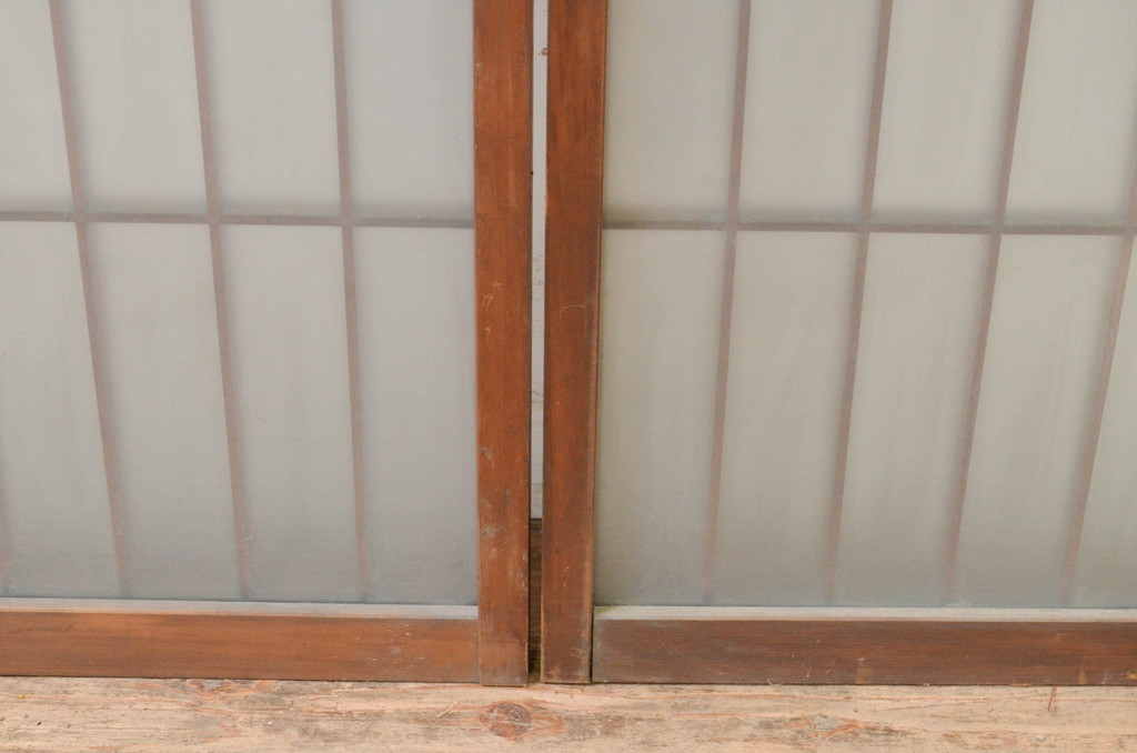 アンティーク建具　レトロな空間を演出する格子入りガラス窓2枚セット(ガラス入り障子戸、引き戸、ガラス戸)(R-069666)