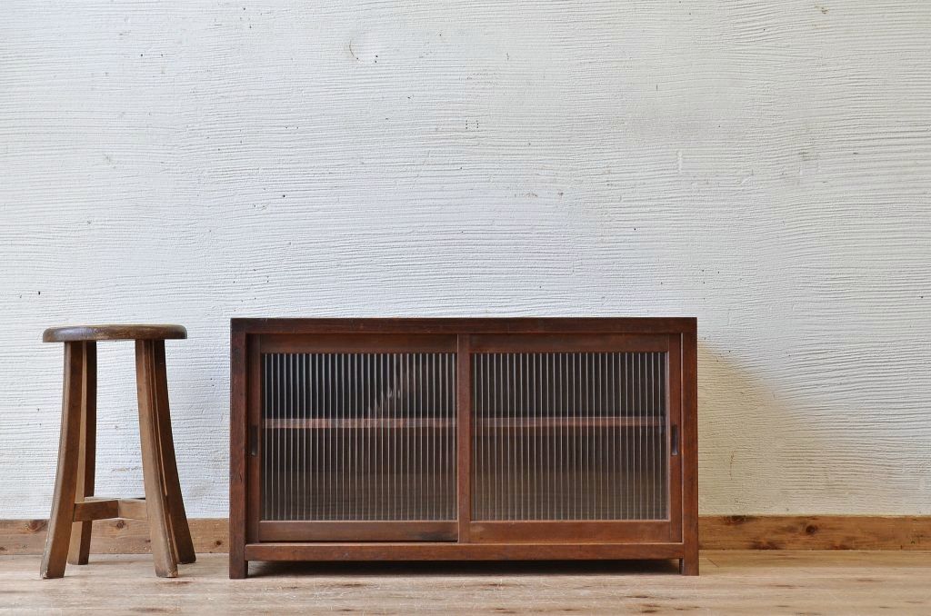 アンティーク家具　古い木のモールガラスローボード