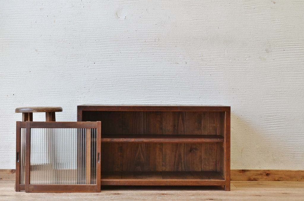 アンティーク家具　古い木のモールガラスローボード