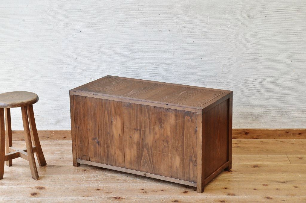 アンティーク家具　古い木のモールガラスローボード