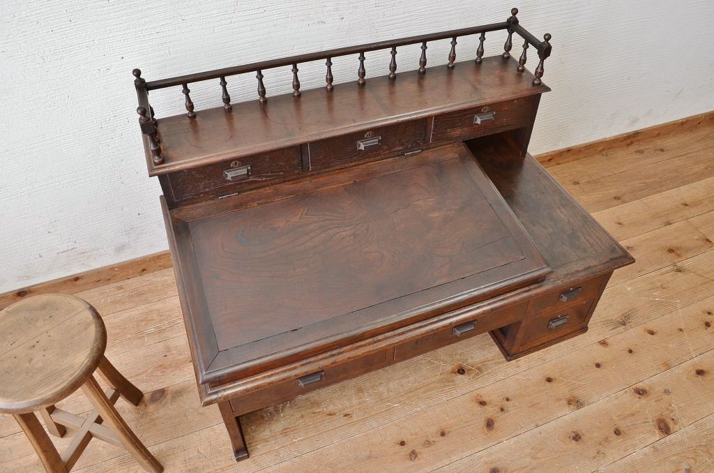 アンティーク家具　総栗材!大振りで上質な帳場机(ライティングビューロー)