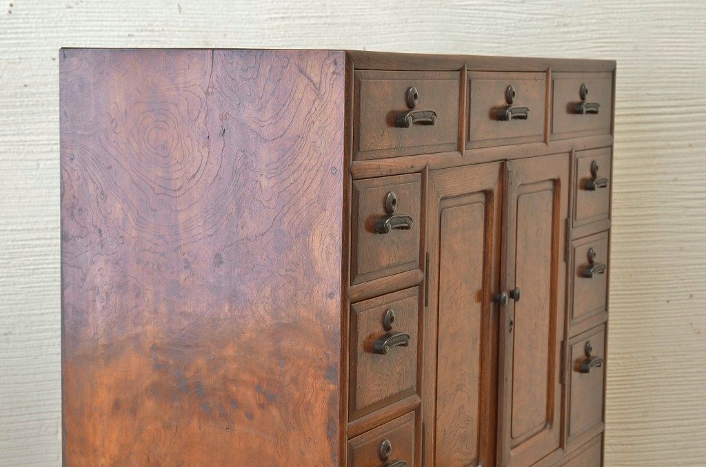 アンティーク家具　総欅!特別注文作り意匠の素晴らしい最高級茶箪笥