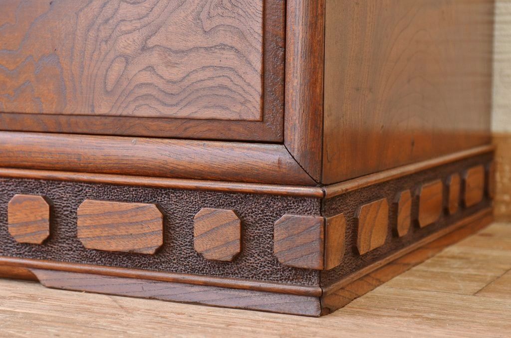 アンティーク家具　総欅!特別注文作り意匠の素晴らしい最高級茶箪笥