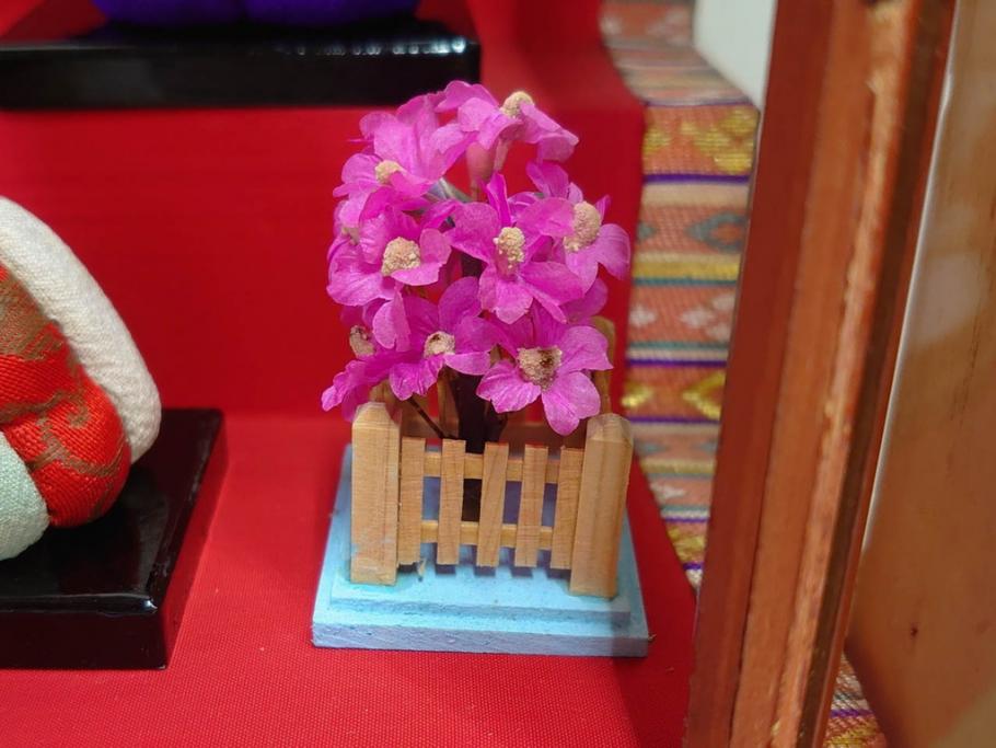 ビンテージ　木目込み人形　十五人揃　細部まで職人のこだわりを感じる可愛らしい五段雛飾り(ヴィンテージ、三越、雛人形、ひな人形、雛壇、段飾、置物、ケース付、外箱付き)(R-078507)