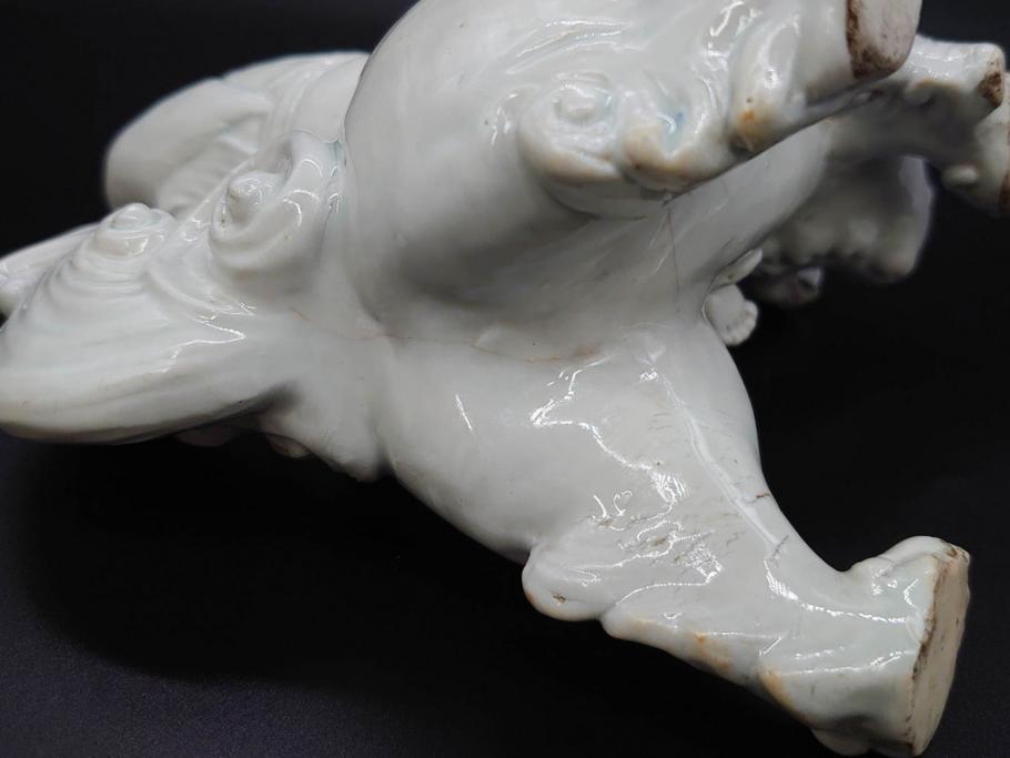 時代物 焼物 磁器 高さ 約17cm 白磁唐獅子観音像(中国?、置物 時代物 焼物 磁器 高さ 約17cm 白磁唐獅子観音像(中国?、置物