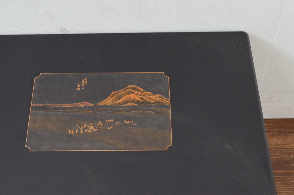中古　株式会社輪島工芸　輪島塗り　繊細な図柄が美しい蒔絵座卓(ローテーブル、センターテーブル、リビングテーブル)(定価約160万円)(R-077629)