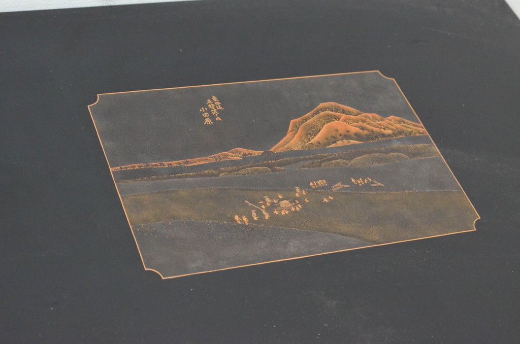 中古　株式会社輪島工芸　輪島塗り　繊細な図柄が美しい蒔絵座卓(ローテーブル、センターテーブル、リビングテーブル)(定価約160万円)(R-077629)