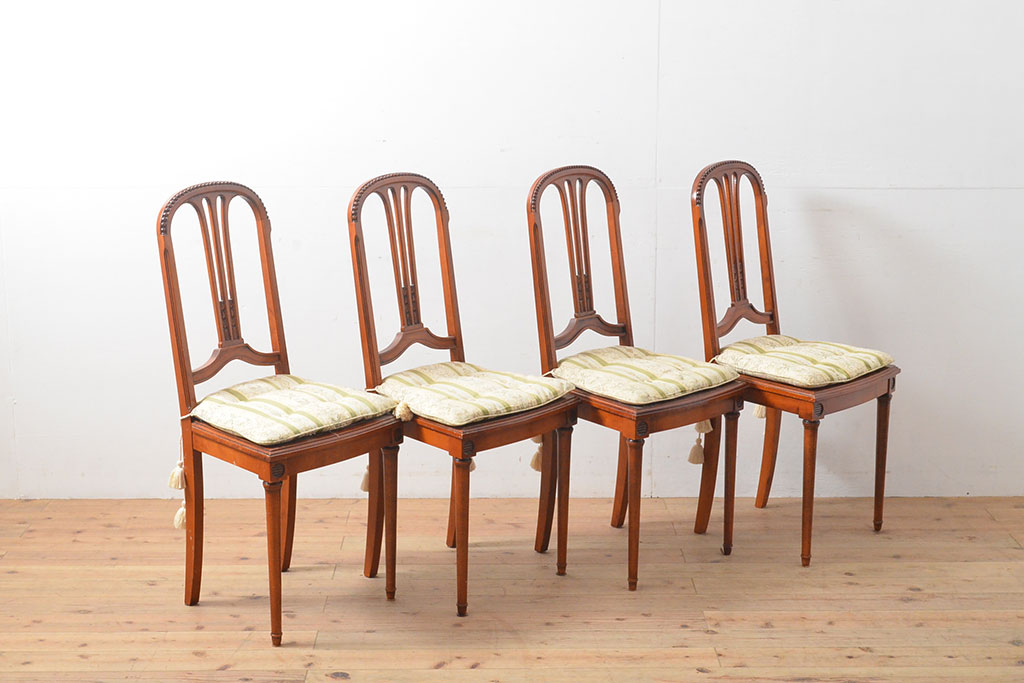 中古　美品　サァラ麻布　笠木の彫りやラタン編みの座面など凝ったデザインが魅力的なダイニングチェア4脚セット(椅子)(4脚定価 約80万円)(R-054311)