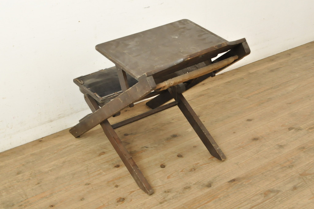 和製アンティーク　落合製作所　昔懐かしい!古い質感が趣溢れる折畳式勉強机(折り畳み式、デスク、つくえ、子供用チェア、ディスプレイ台)(R-059106)