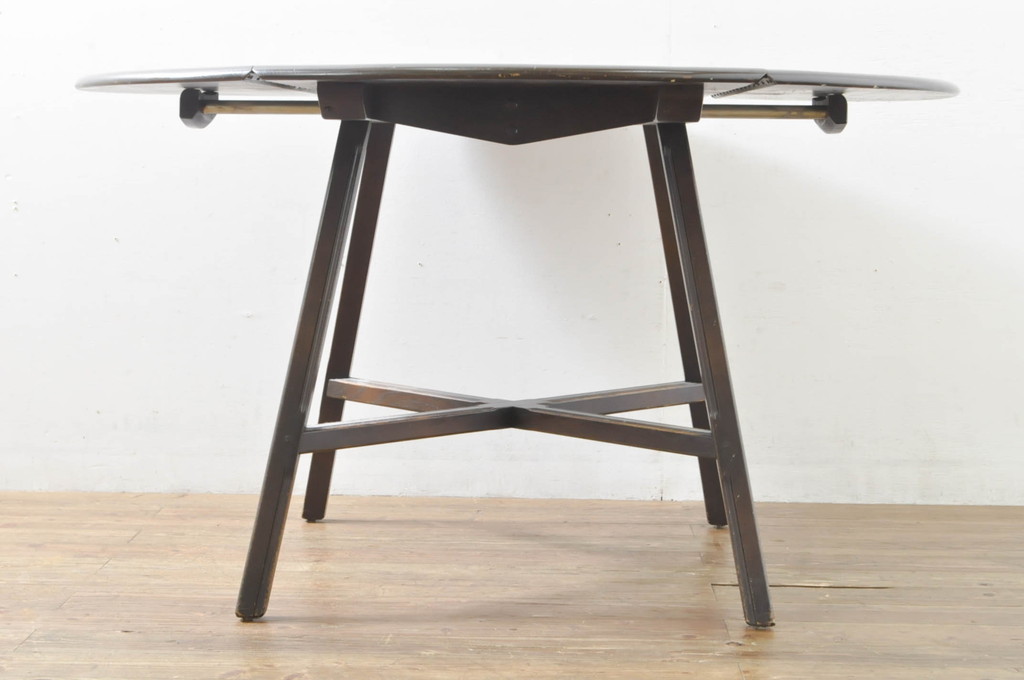 イギリスビンテージ　ERCOL(アーコール)　ニレ材　シンプルなデザインと機能性の良さが魅力的なバタフライダイニングテーブル(バタフライテーブル、ドロップリーフテーブル、エクステンションテーブル、ラウンドテーブル、丸テーブル、2人掛け、4人掛け、ヴィンテージ、英国、北欧)(R-076529)
