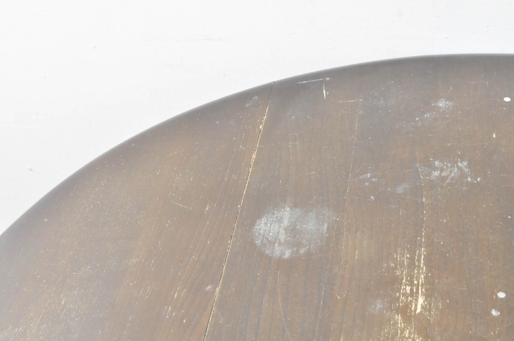 イギリスビンテージ　ERCOL(アーコール)　ニレ材　シンプルなデザインと機能性の良さが魅力的なバタフライダイニングテーブル(バタフライテーブル、ドロップリーフテーブル、エクステンションテーブル、ラウンドテーブル、丸テーブル、2人掛け、4人掛け、ヴィンテージ、英国、北欧)(R-076529)