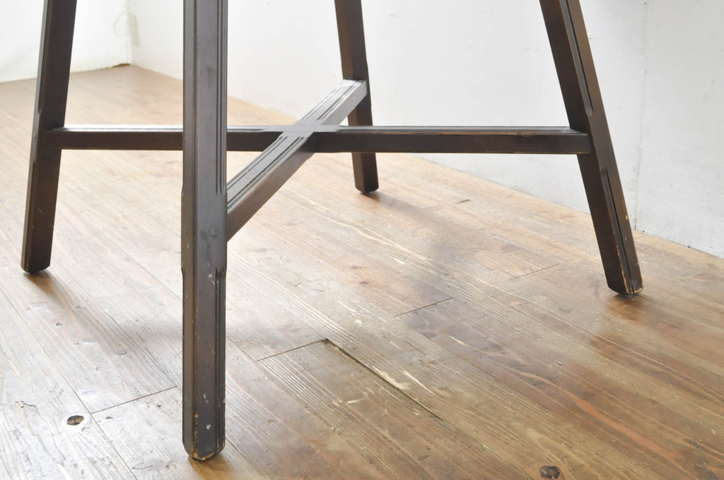 イギリスビンテージ　ERCOL(アーコール)　ニレ材　シンプルなデザインと機能性の良さが魅力的なバタフライダイニングテーブル(バタフライテーブル、ドロップリーフテーブル、エクステンションテーブル、ラウンドテーブル、丸テーブル、2人掛け、4人掛け、ヴィンテージ、英国、北欧)(R-076529)