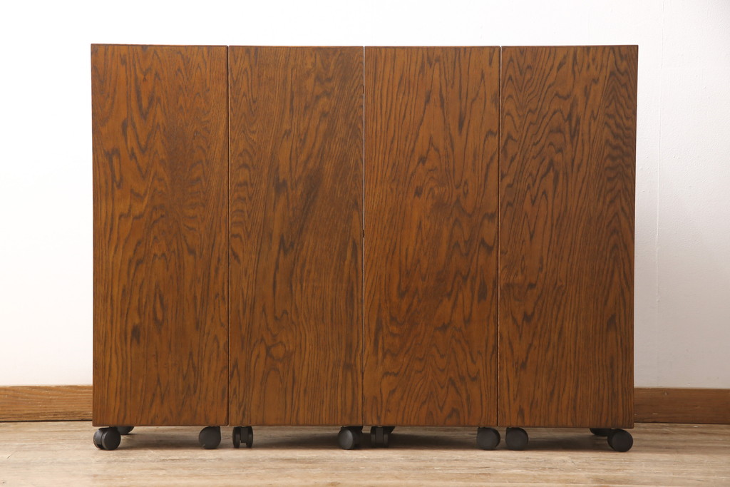 中古美品　カントリーハウス　秋山木工(職人堅木)　ユニークなデザインが目を引く折り畳み丸型飾り棚(陳列棚、本棚、収納棚)(R-052159)