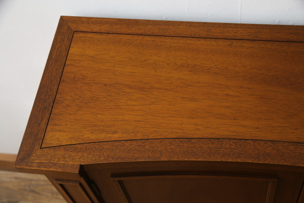 中古　DREXEL HERITAGE(ドレクセルヘリテイジ)　Triune(トライユン)　クラシカルな佇まいが魅力のコンソールテーブル(ホールチェスト、サイドボード、収納棚、戸棚、キャビネット)(定価約34万円)(R-074289)