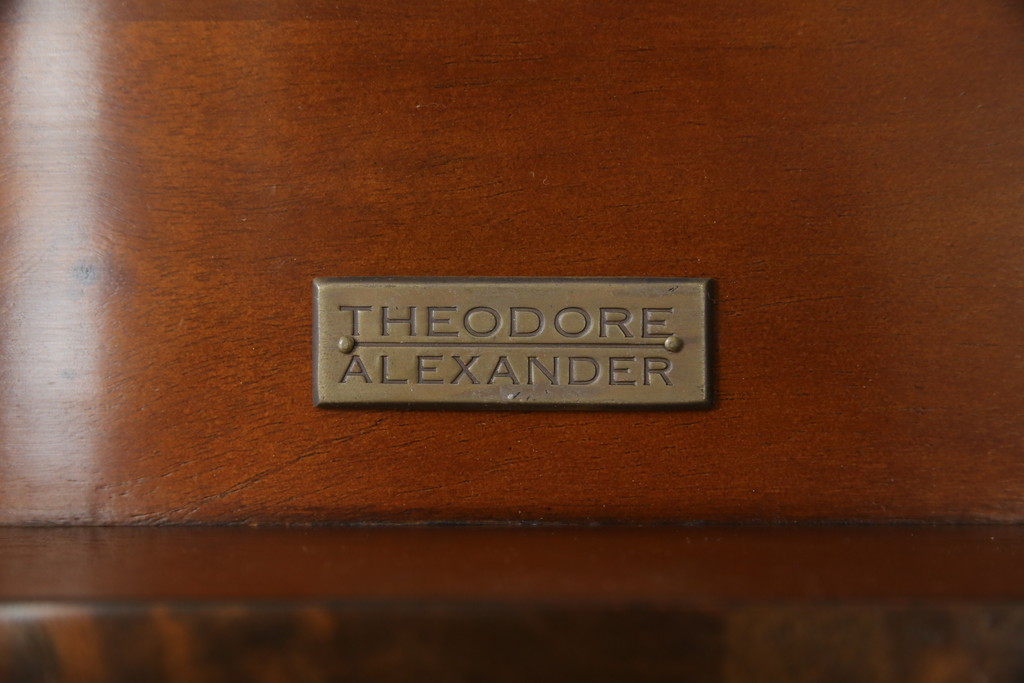 中古　美品　イギリス高級家具　THEODORE ALEXANDER(セオドア・アレキサンダー)　クラシカルで上品な佇まいが魅力的な引き出し付きサイドテーブル(コンソールテーブル、エンドテーブル、ナイトテーブル、英国)(定価約30万円)(R-078586)