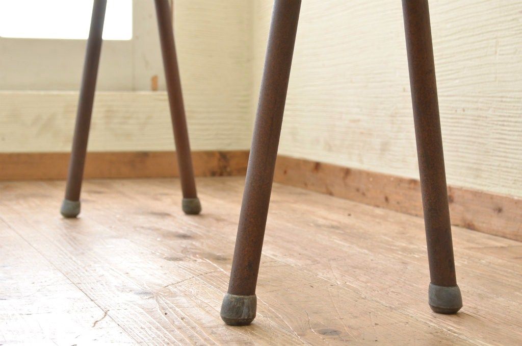 アンティーク家具　古い欅材の一枚板の鉄脚アンティークベンチ1　(長椅子)