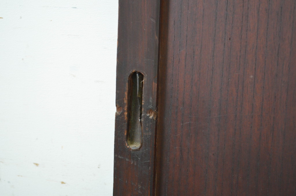 アンティーク建具　古い欅(ケヤキ)材の鏡板が趣を醸し出している小さな窓2枚セット(ガラス戸、引き戸)(R-064561)