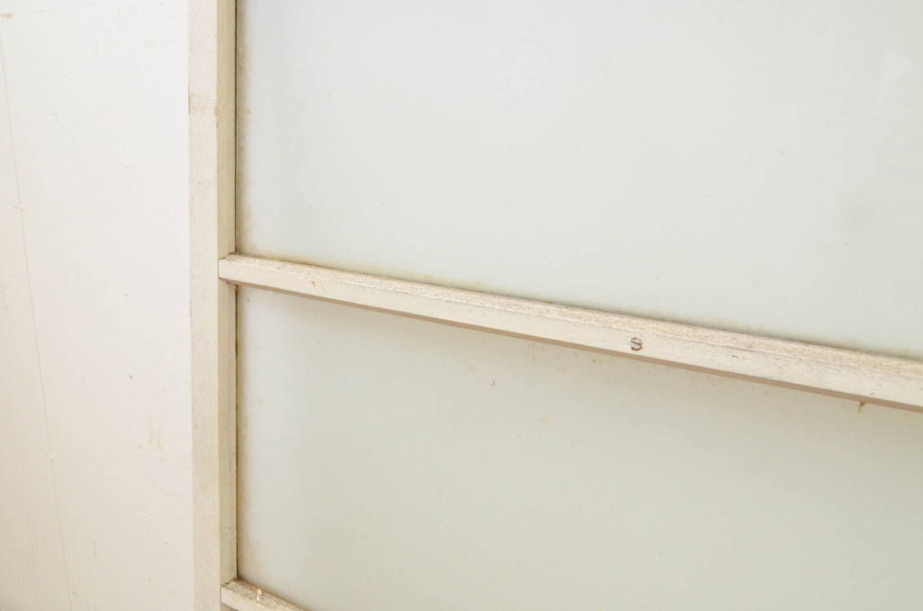 アンティーク建具　ペイント仕上げ限定　インテリアに取り入れやすいシンプルなデザインのペイントガラス窓2枚セット(引き戸、ガラス戸)(R-071234)