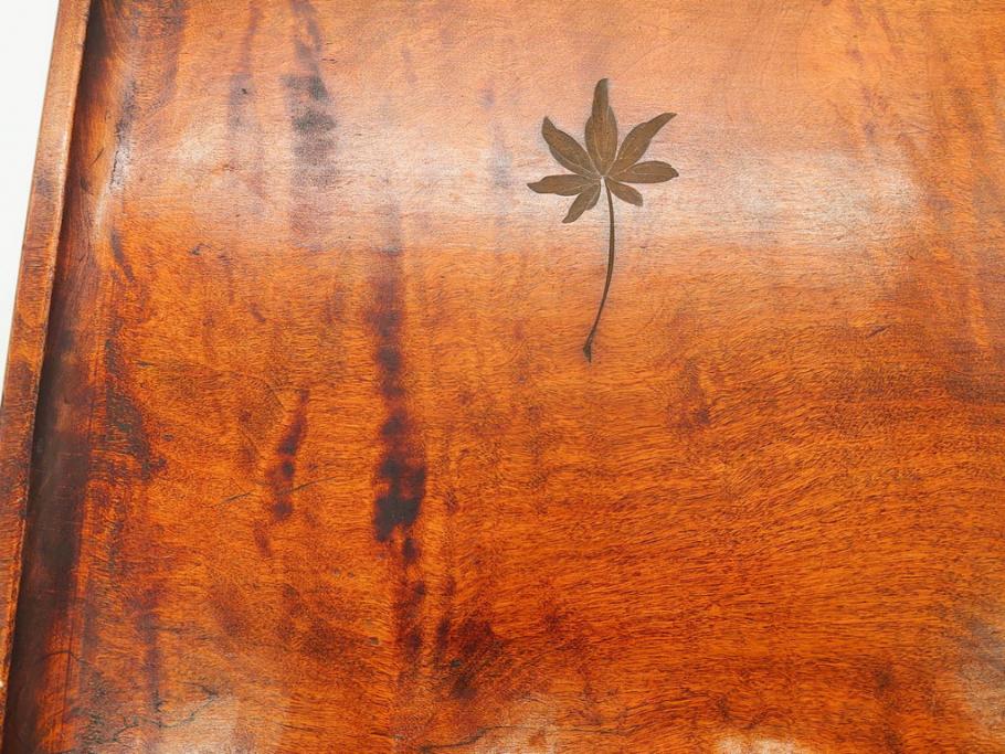 ビンテージ　大正〜昭和初期　彫刻　栃の木(トチノキ)　紅葉のワンポイントが魅力的な角盆(もみじ、ヴィンテージ、トレイ、トレー、お盆)(R-078644)　