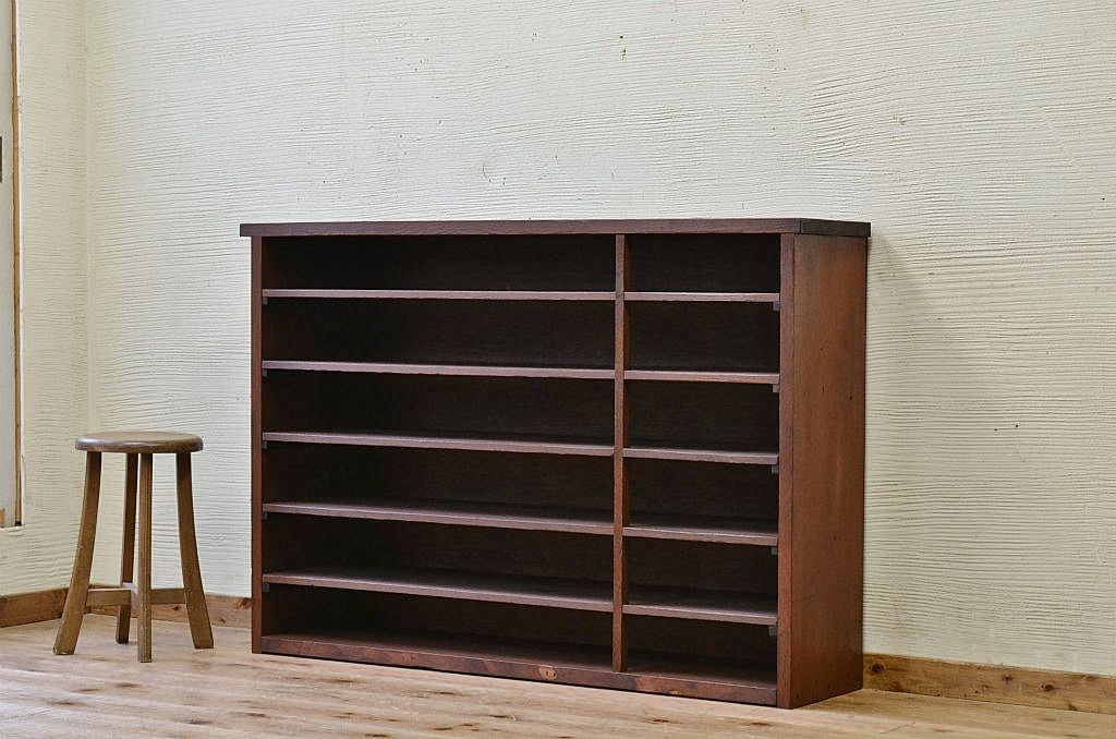アンティーク家具　★古い木のアンティーク下駄箱(飾り棚)
