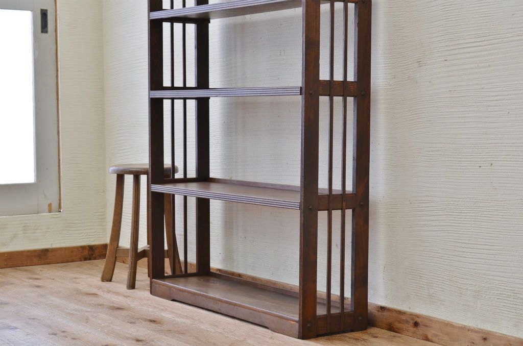 アンティーク家具　★古い木のアンティーク本棚(飾り棚)