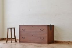 美品!シンプルなアンティークローボード(ローチェスト)