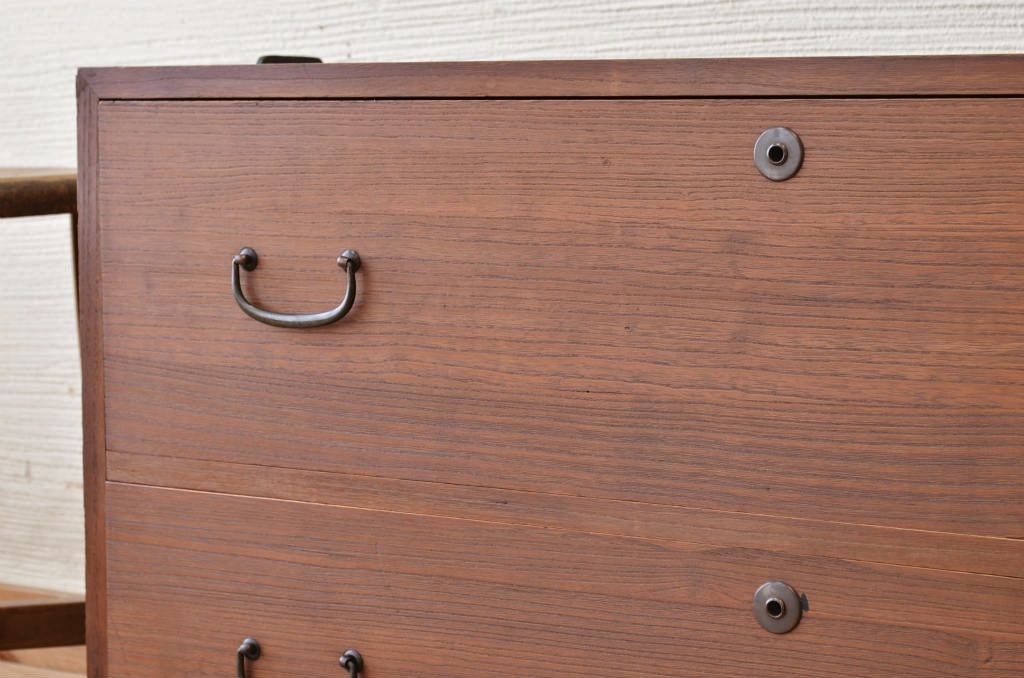 美品!シンプルなアンティークローボード(ローチェスト)