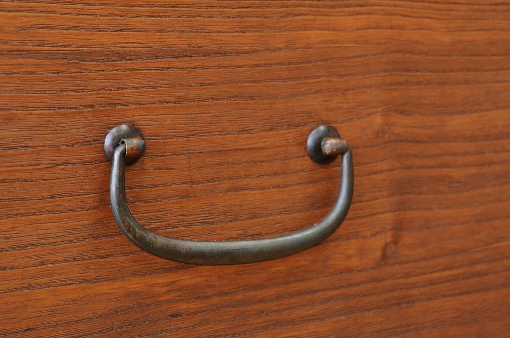 美品!シンプルなアンティークローボード(ローチェスト)