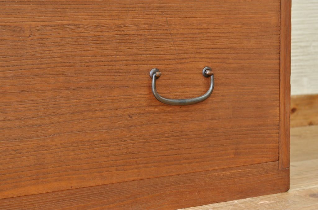 美品!シンプルなアンティークローボード(ローチェスト)