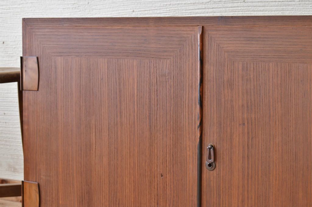 アンティーク家具　古い木のシンプルな観音開き時代箪笥ローボード