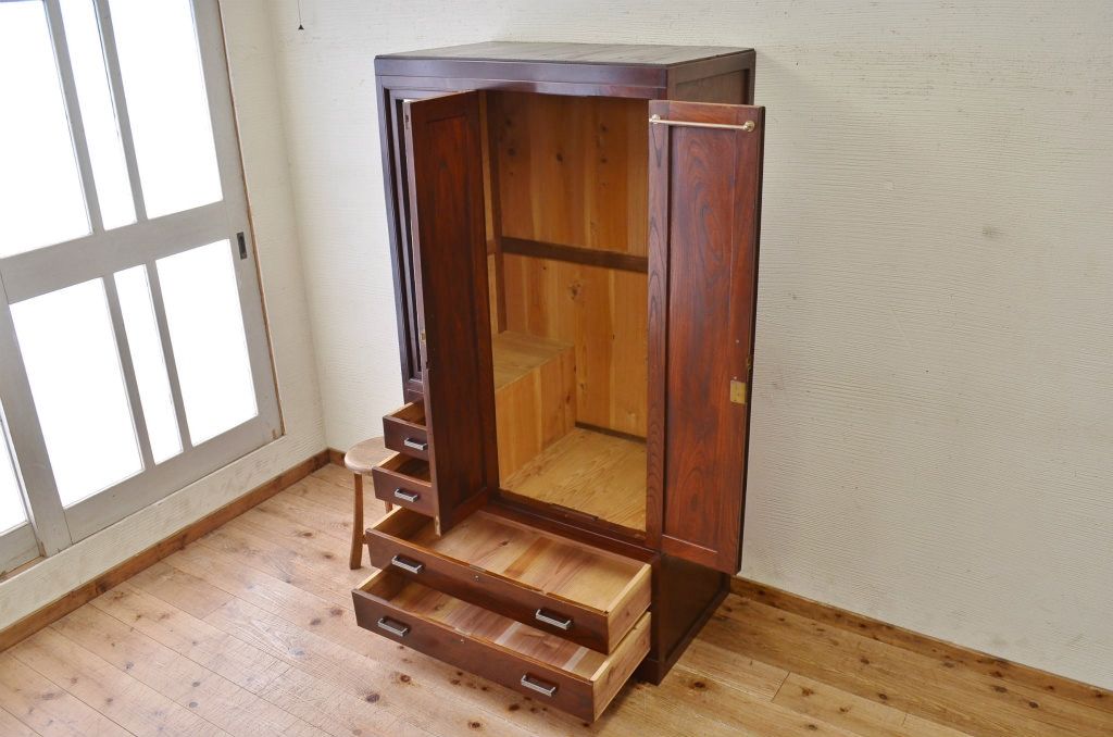 美品!古い欅材の漆の綺麗なワードローブ(洋服箪笥)