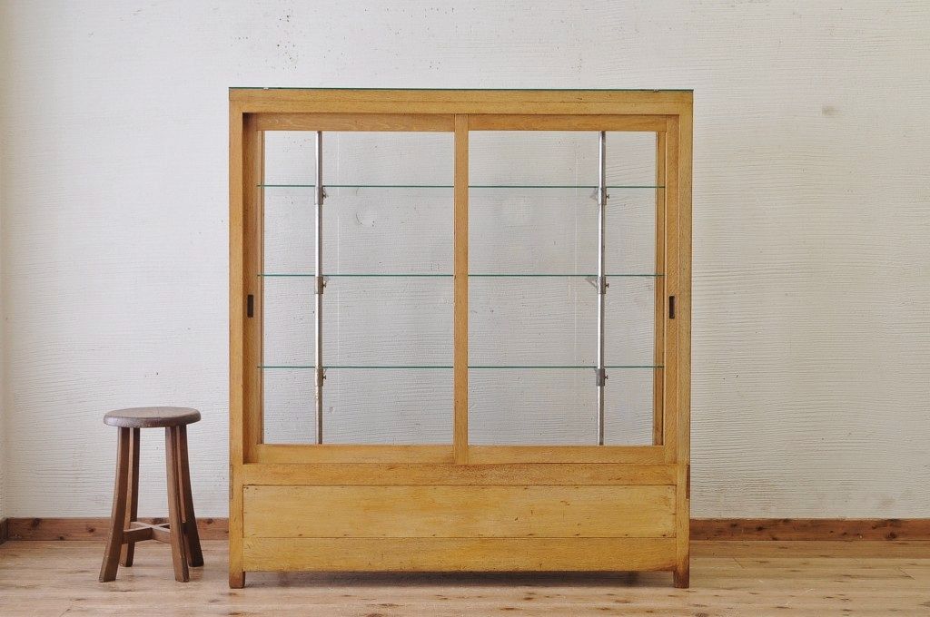 レトロ家具　古い駄菓子屋のレトロで大きなガラスケース