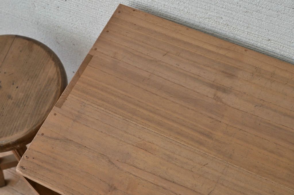 アンティーク家具　古い木味のマス目棚(飾り棚)