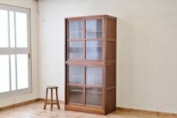 アンティーク家具　☆シンプルなモールガラス二段重ねアンティーク収納棚