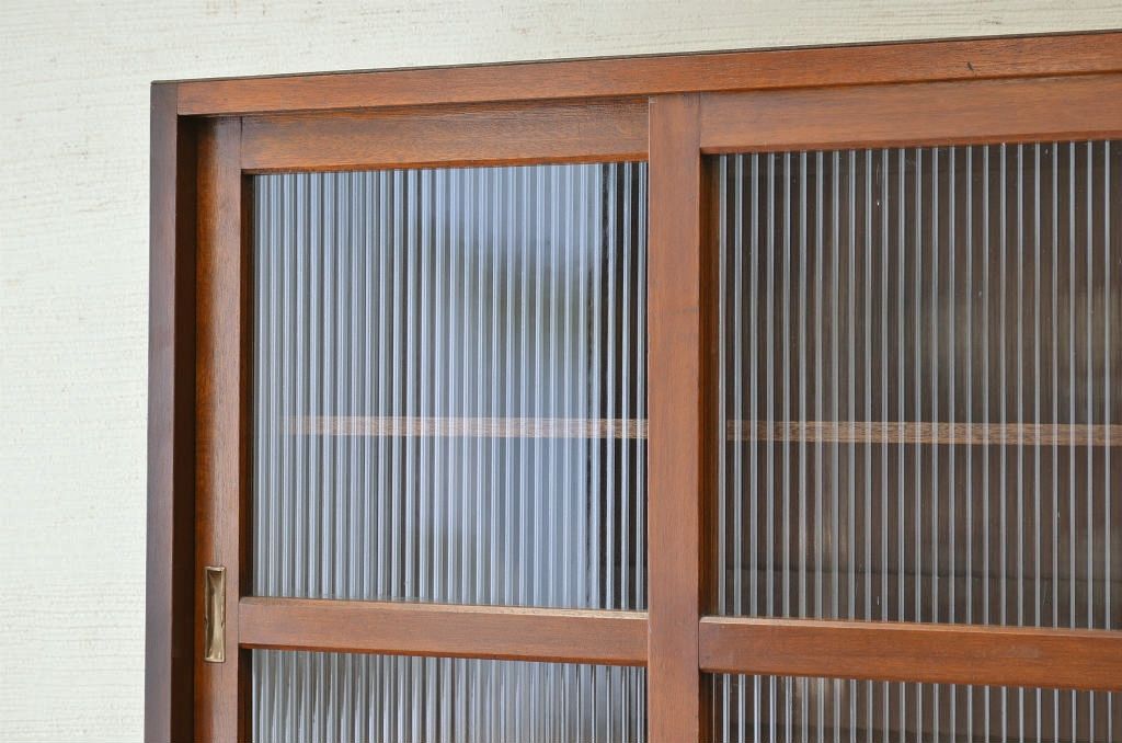 アンティーク家具　☆シンプルなモールガラス二段重ねアンティーク収納棚