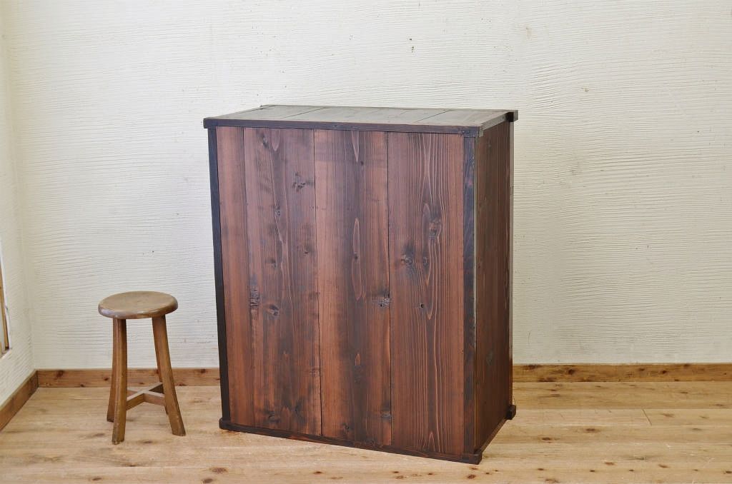 アンティーク家具　★使い込まれたアンティーク収納棚(食器棚)