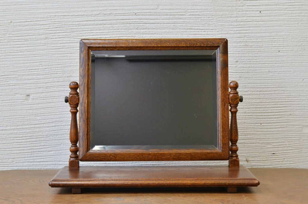 中古　メーカー不明　上質なオーク材の卓上鏡