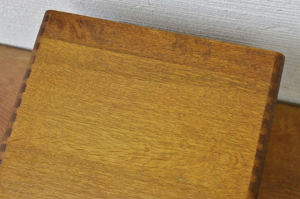 アンティーク家具　古いナラ材のアンティーク小引き出し