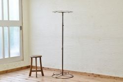 1970〜80年代　錆びたハンガーラック1