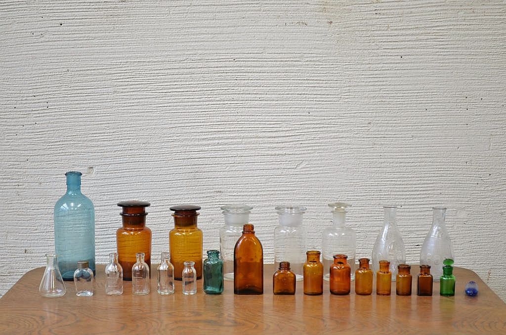 古いガラス瓶25本セット(目薬瓶、酒瓶)